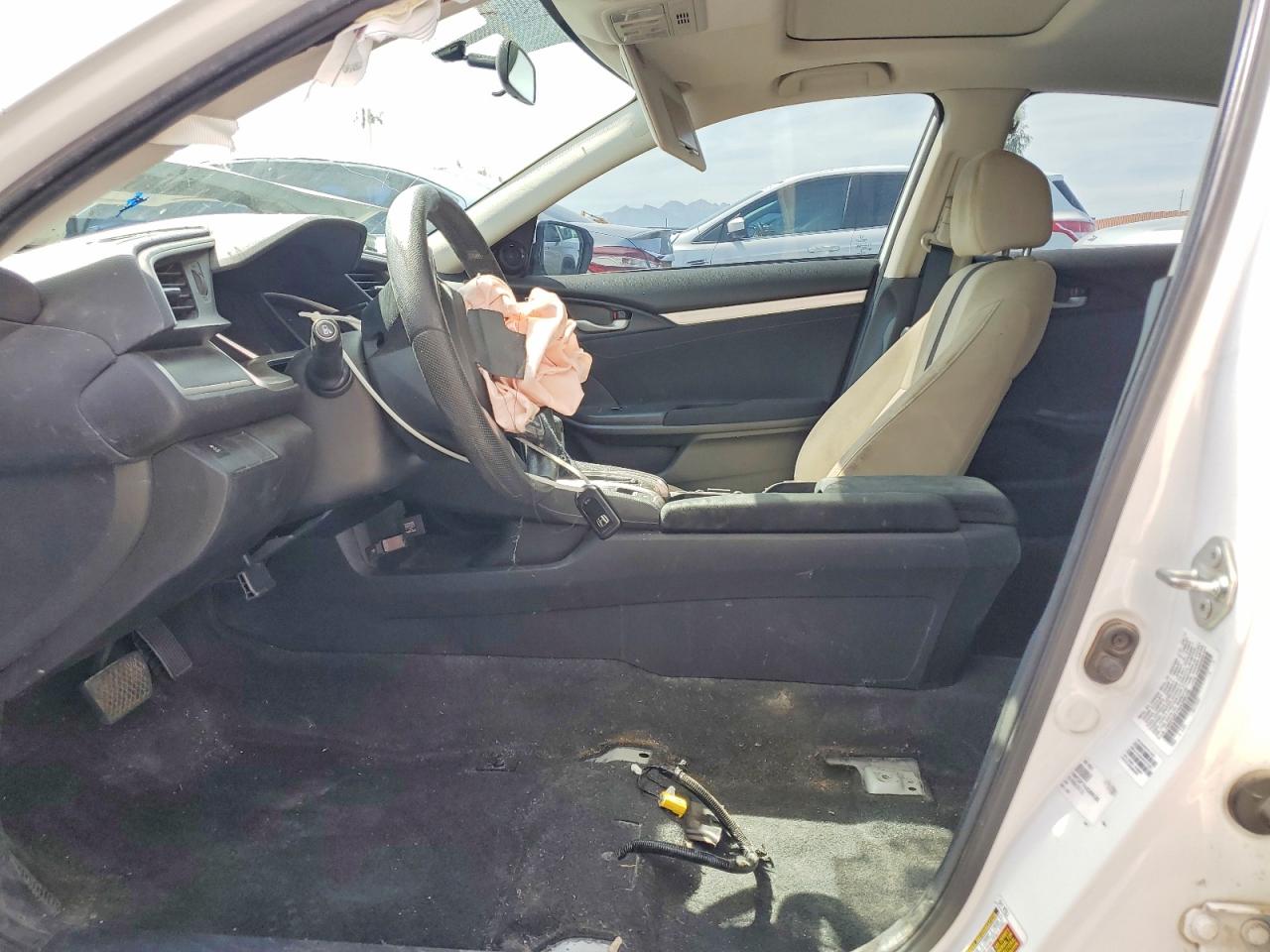 2018 Honda Civic VIN 19XFC2F74JE208120 photo 7