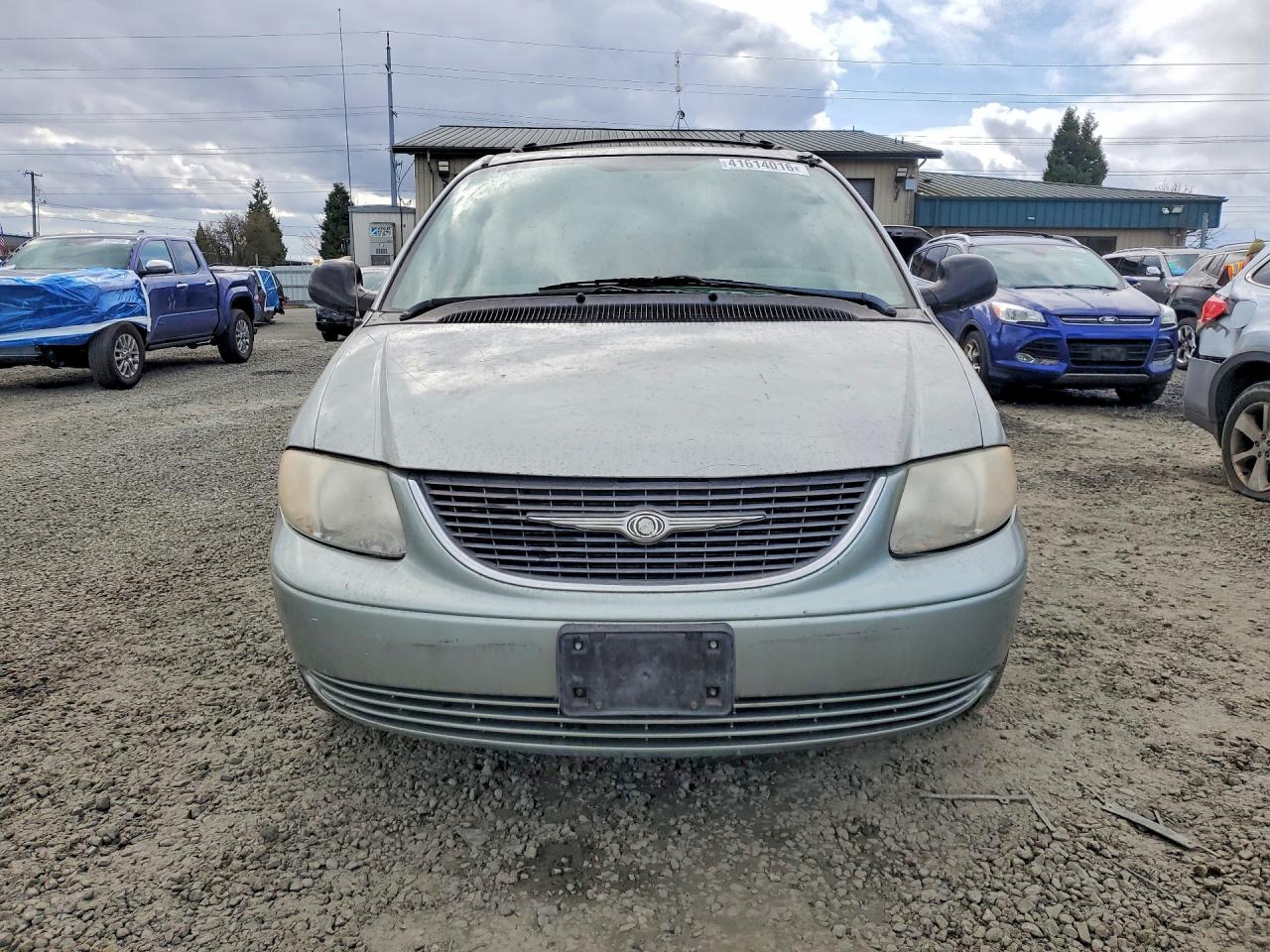 2003 Chrysler Town and country VIN 2C4GP44383R323681 photo 5