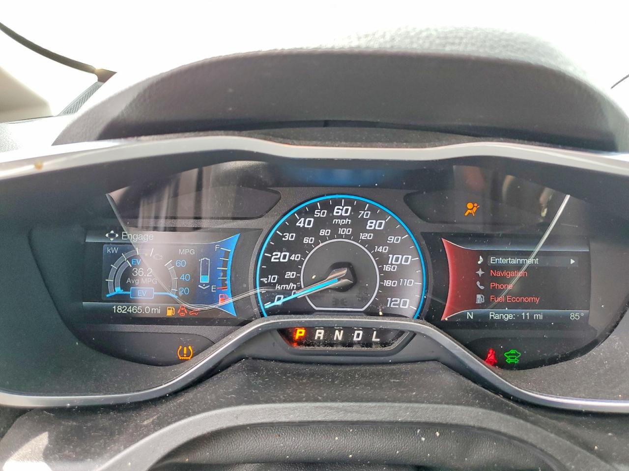 2016 Ford Cmax VIN 1FADP5CU6GL103804 photo 9