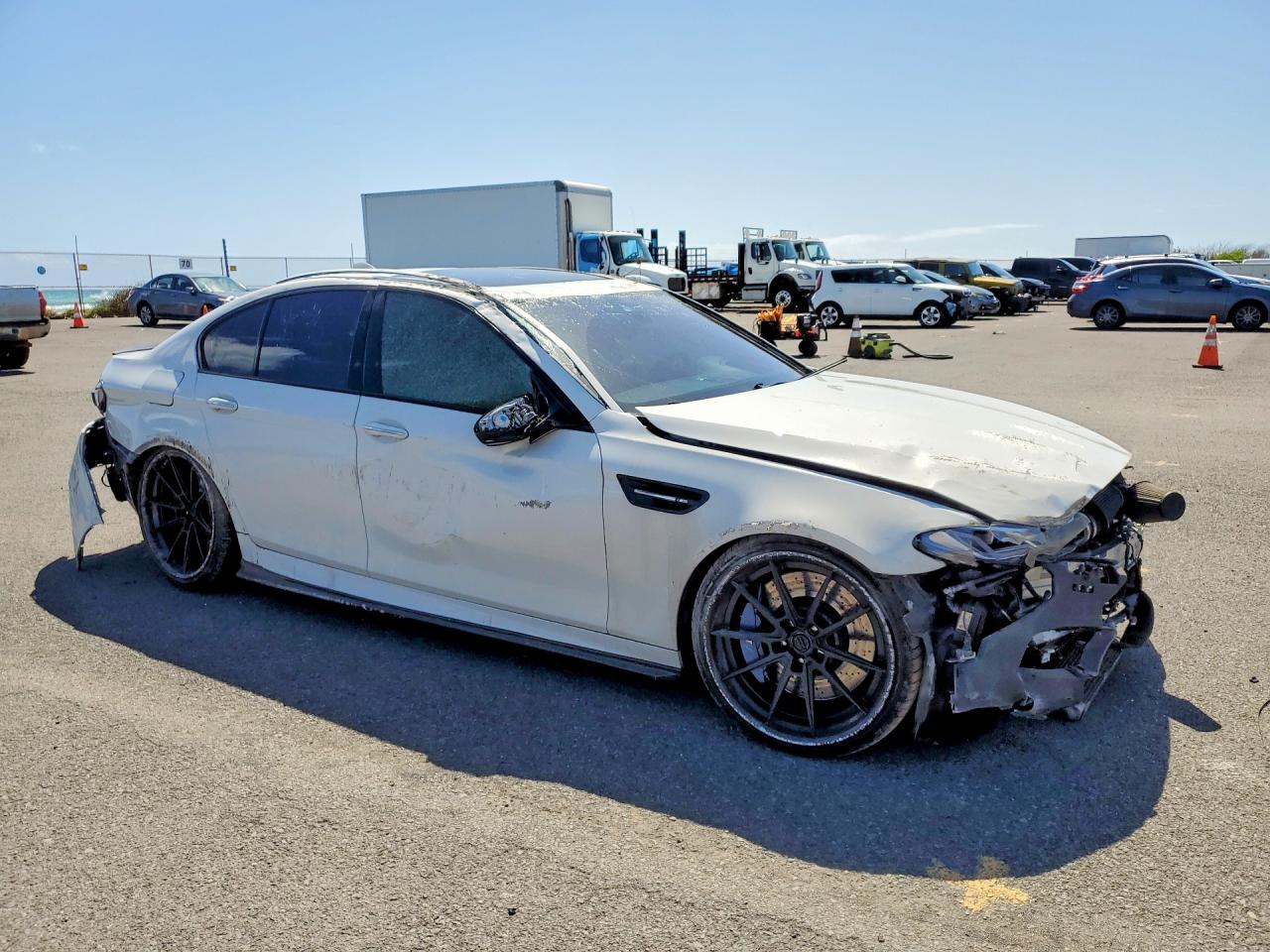2013 BMW M5 VIN WBSFV9C58DD096104 photo 4
