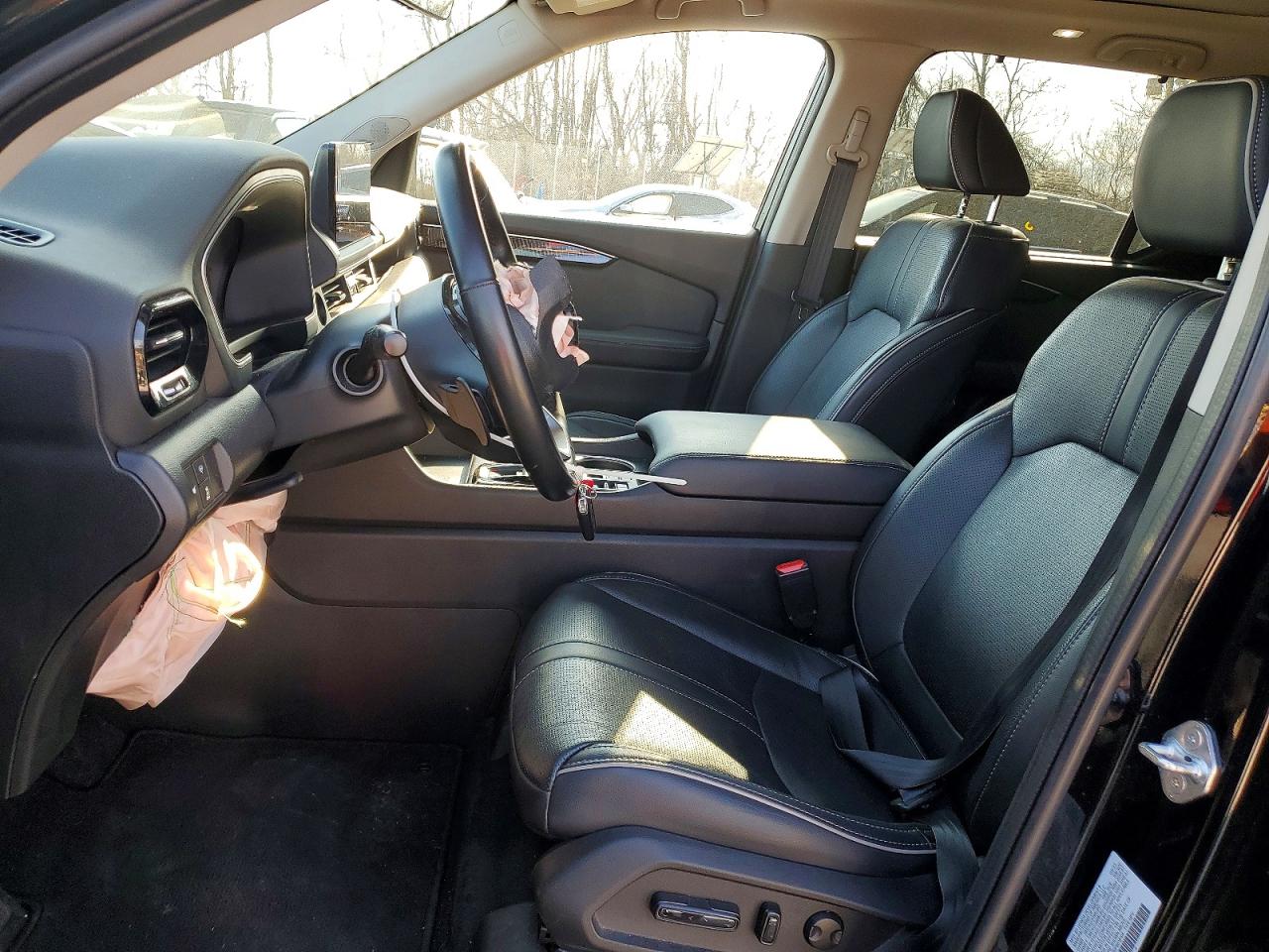 2023 Honda Pilot VIN 5FNYG1H89PB018104 photo 7