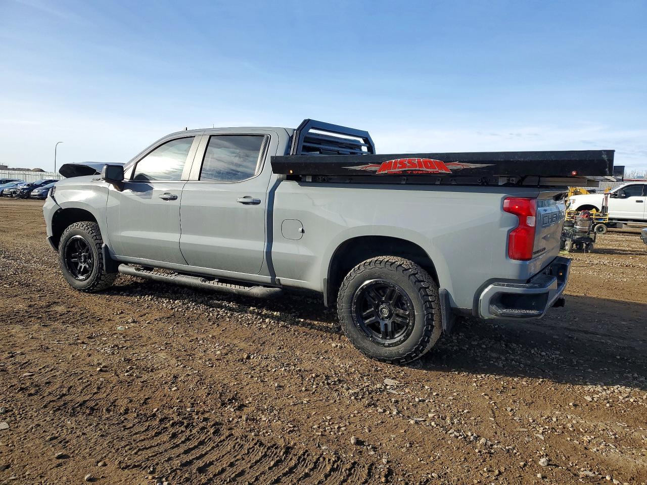 2025 CHEV All models VIN 1GCUKEE82SZ128472 photo 2