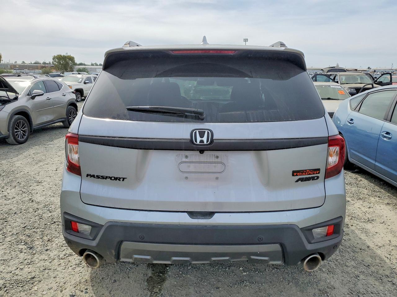 2022 Honda Passport VIN 5FNYF8H61NB025281 photo 6