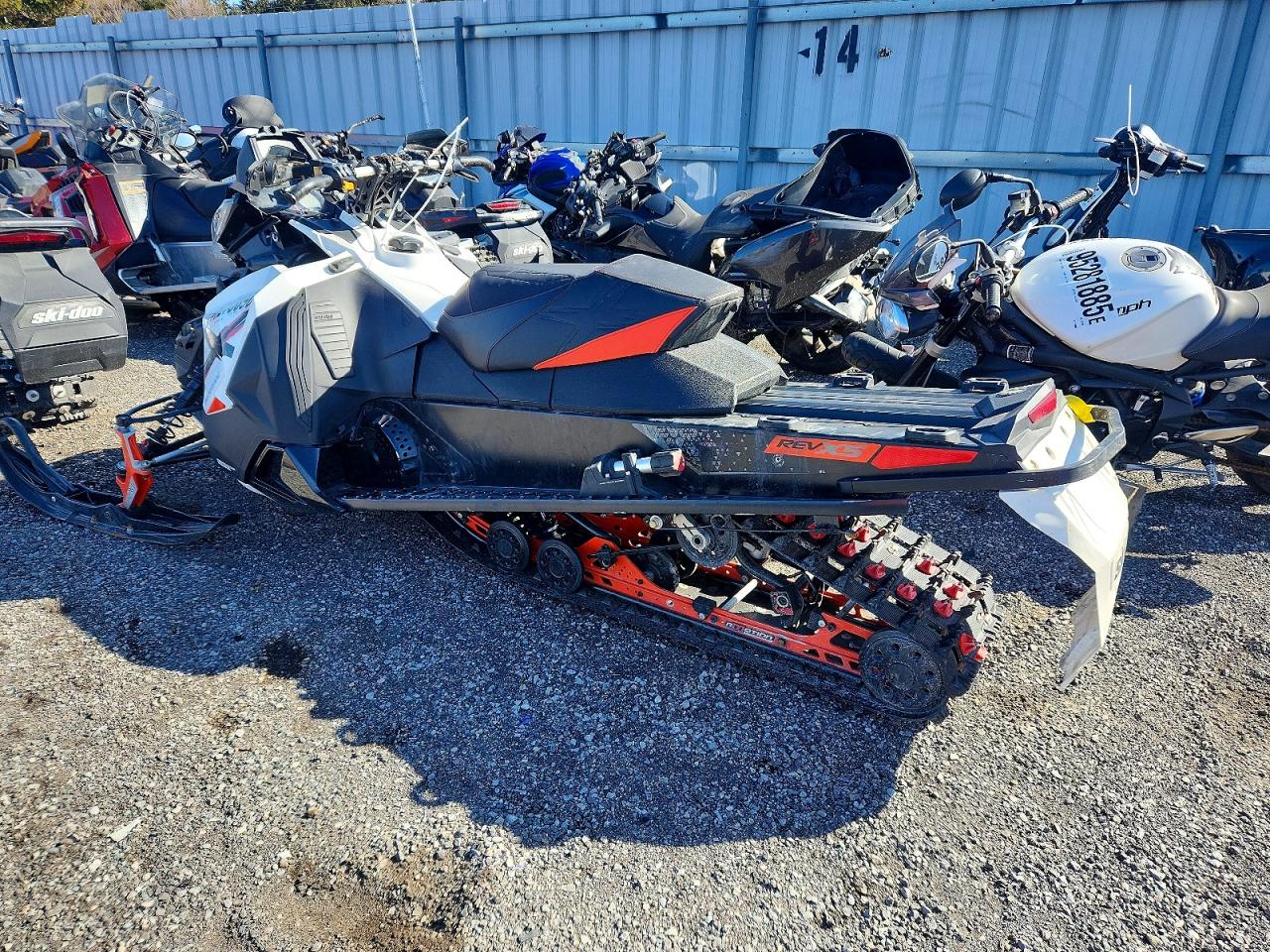 2016 SKI Renegade VIN 2BPSUWGF9GV000032 photo 3