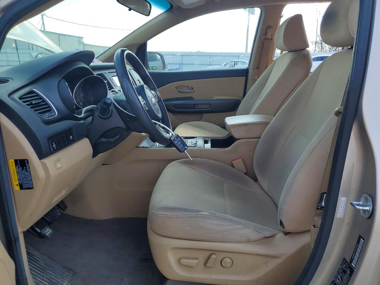 2017 Kia SEDONA VIN KNDMB5C1XH6230568 photo 7