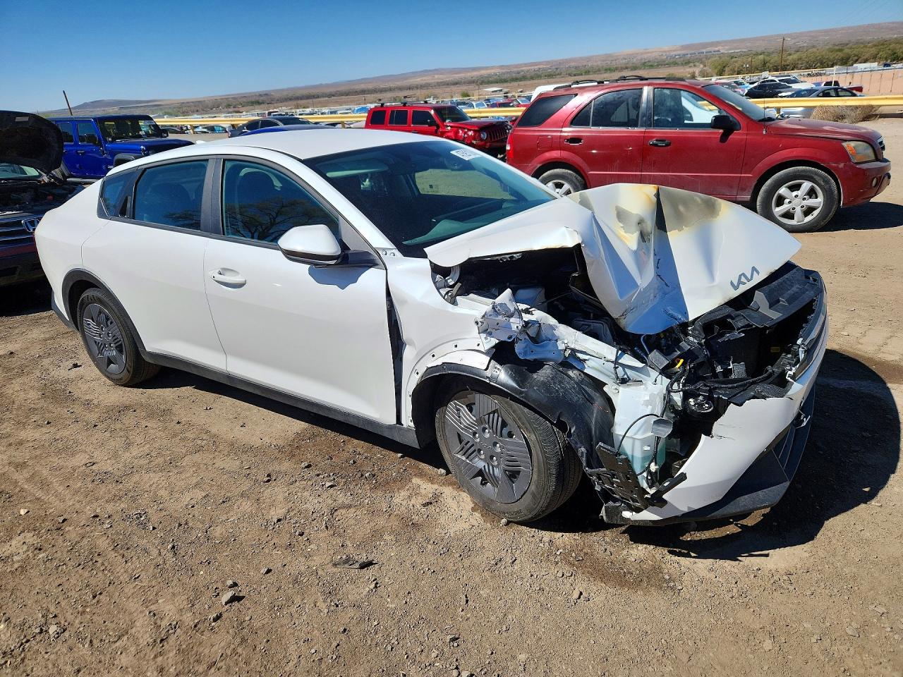 2025 Kia All other VIN 3KPFT4DE1SE200538 photo 4