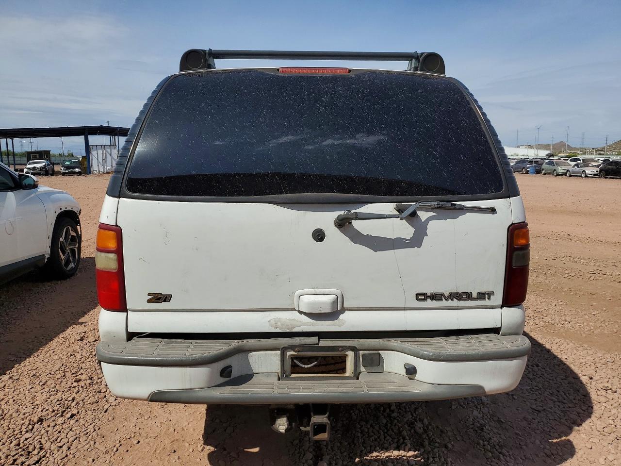 2003 Chevrolet Suburban VIN 3GNFK16Z53G280652 photo 6