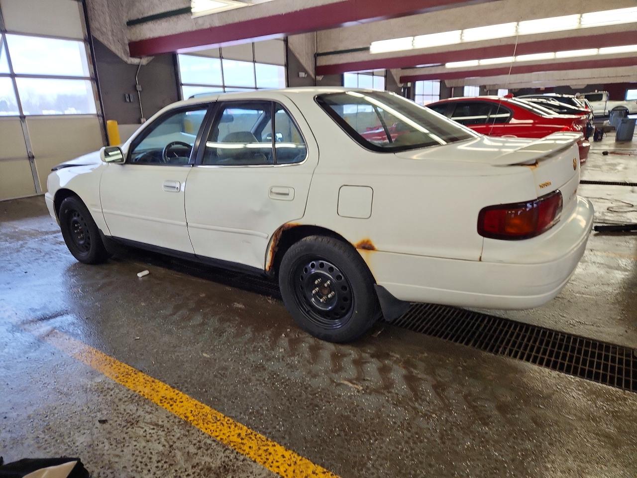 1996 TOYT Camry VIN 4T1BG12K8TU816522 photo 2