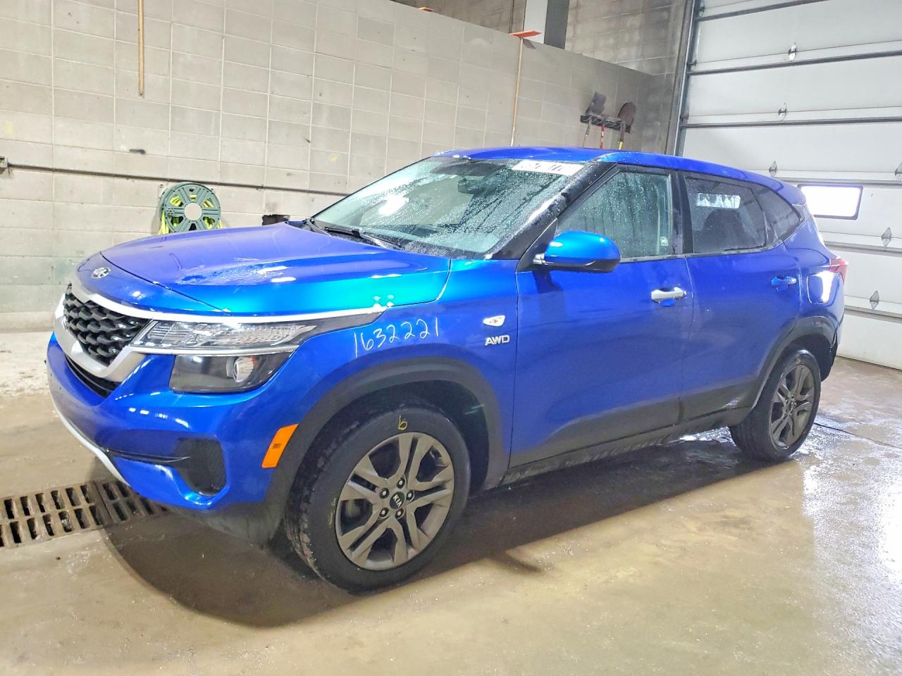 2021 KIA Seltos VIN KNDEPCAA8M7220591 photo 1
