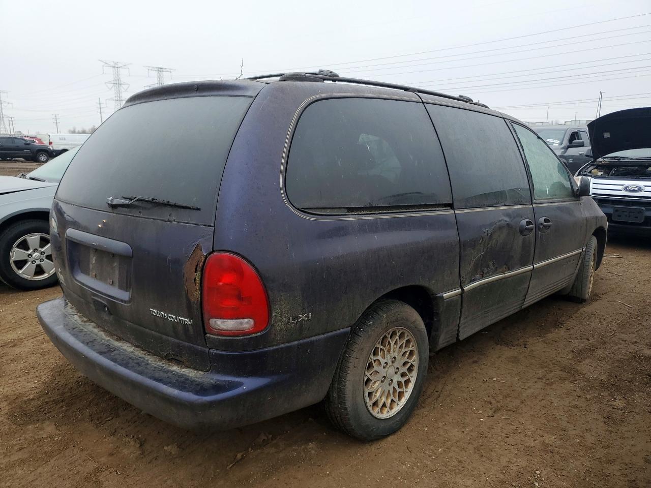 1998 Chrysler Minivan VIN 1C4GP64L4WB510270 photo 3