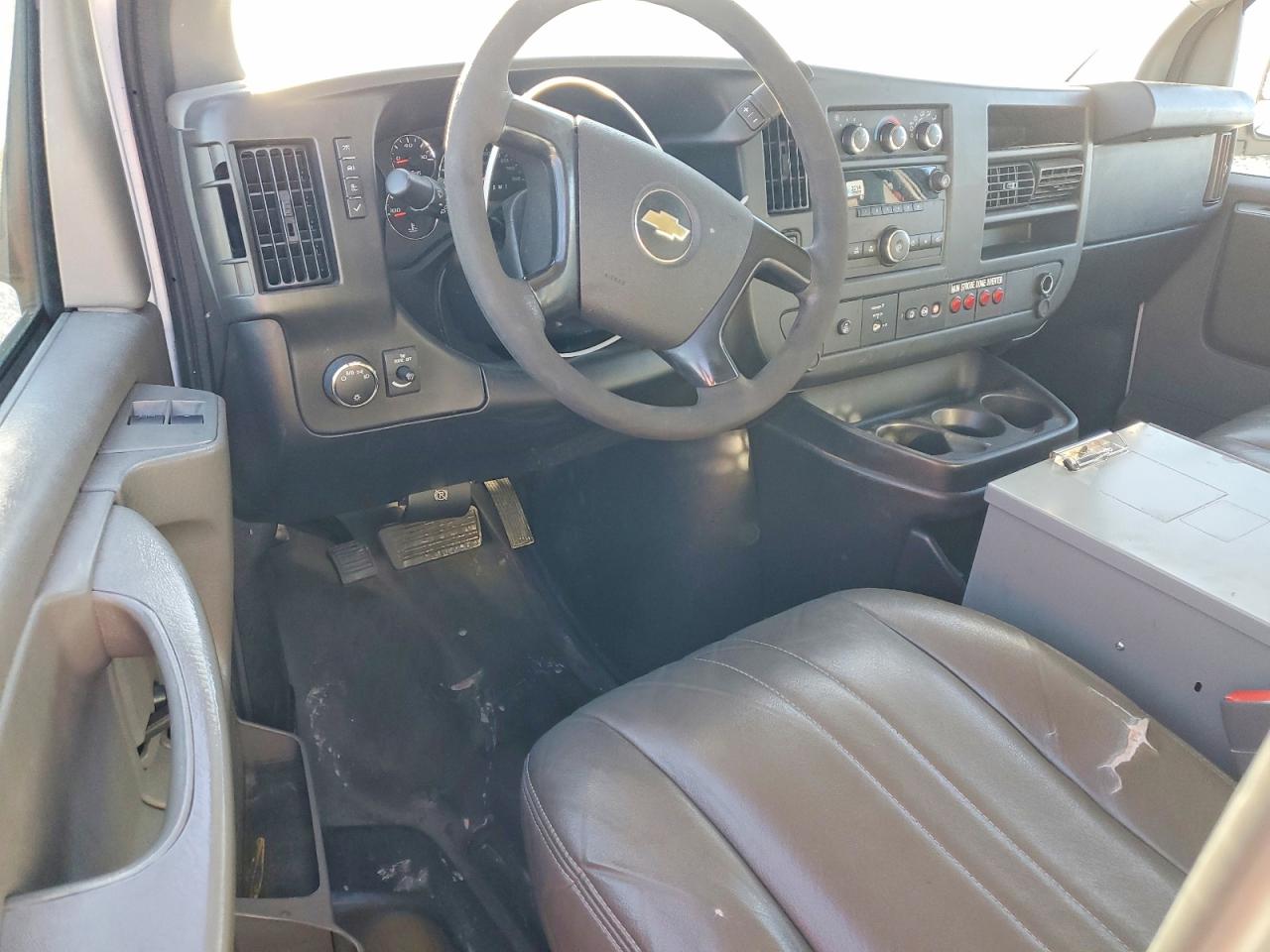 2014 CHEVROLET Express VIN 1GCWGFCB9E1125764 photo 8