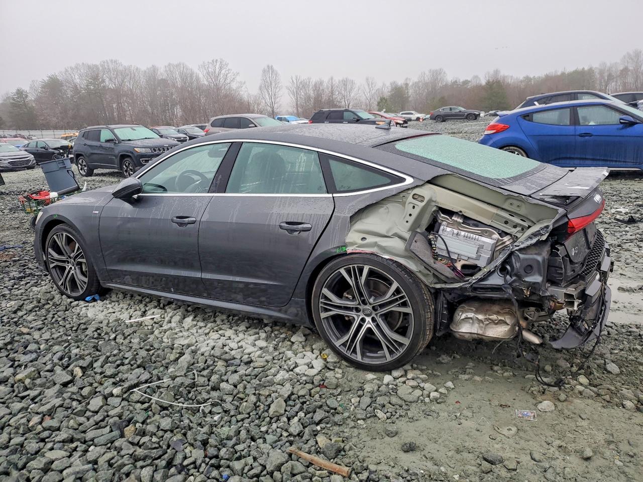 2019 Audi A7 VIN WAUV2AF26KN085685 photo 2