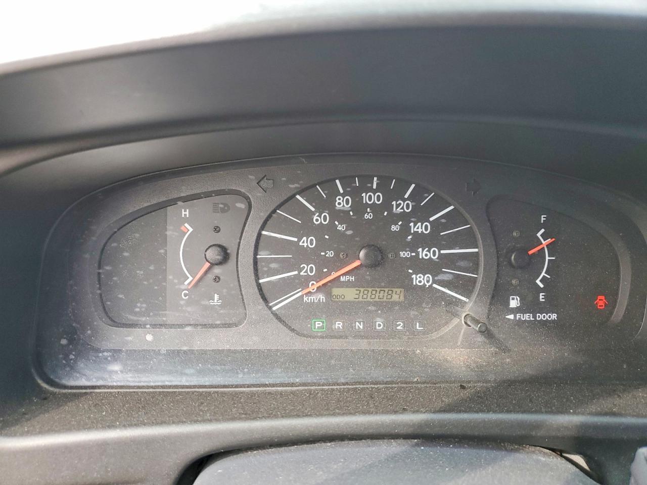 2000 Toyota Sienna VIN 4T3ZF19C6YU236443 photo 9