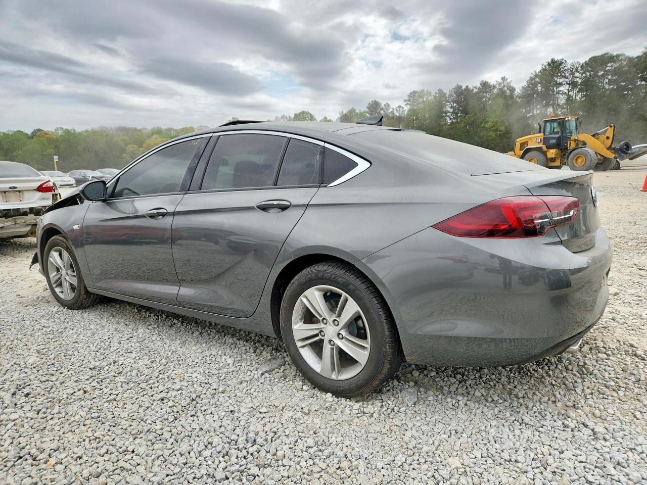 2019 Buick Regal VIN W04GL6SX3K1020852 photo 2