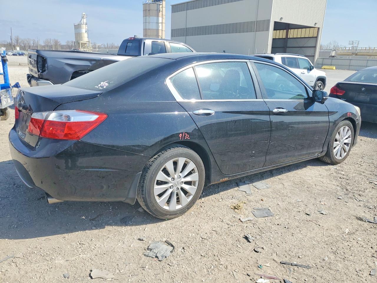 2014 Honda Accord VIN 1HGCR2F88EA064205 photo 3