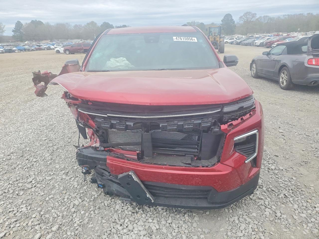 2026 Chevrolet Traverse VIN 1GNEVGKS3TJ140371 photo 5