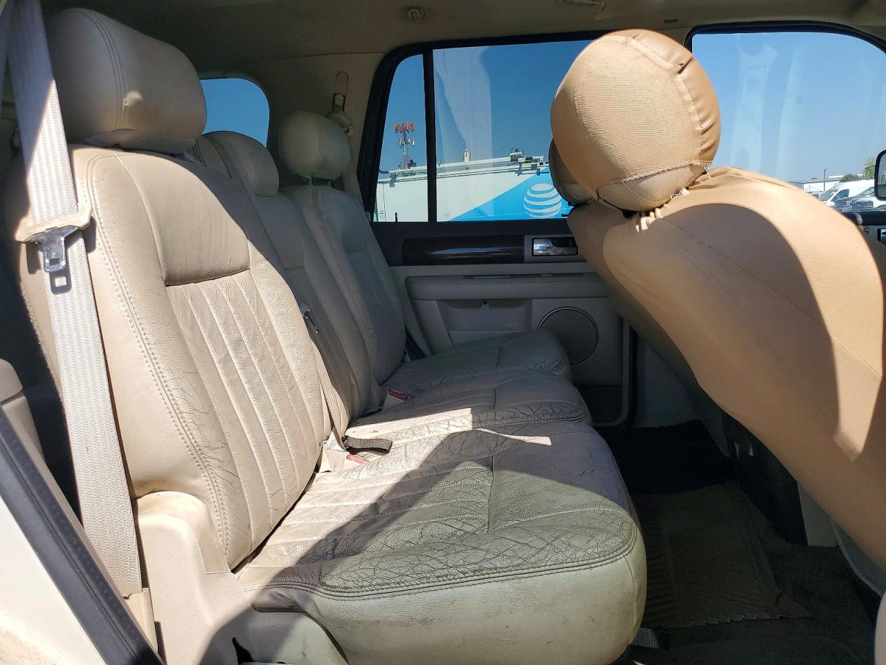 2004 LINCOLN Navigator VIN 5LMFU27R34LJ37915 photo 11