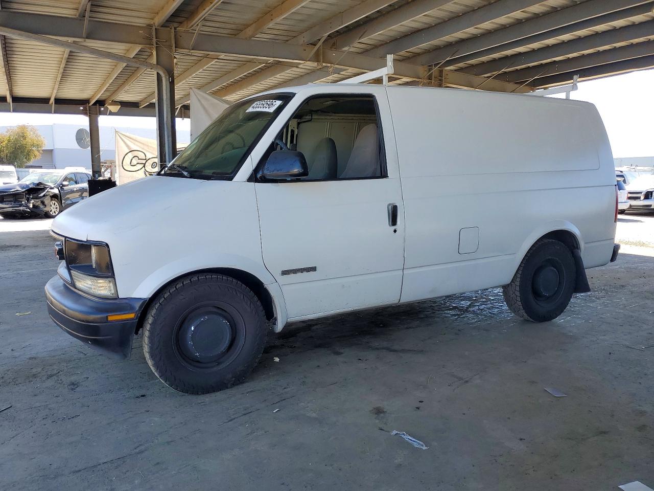 1999 GMC Safari VIN 1GTDM19W6XB525033 photo 1