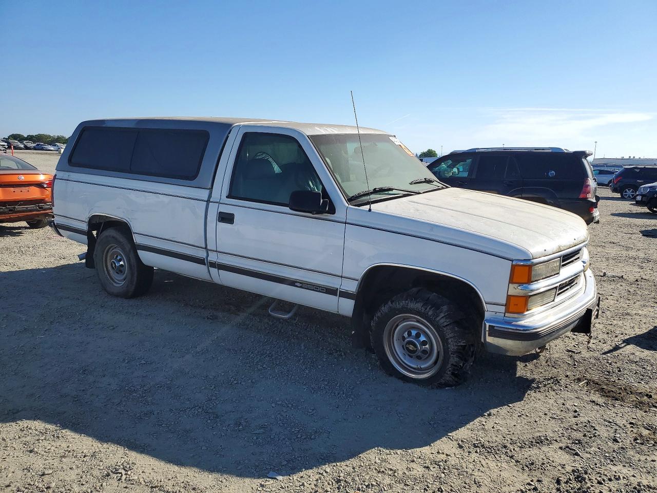 2000 Chev Gmt VIN 1GCGC24R4YR130543 photo 4