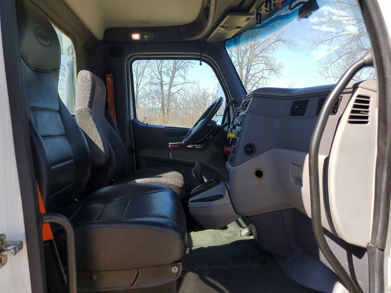 2017 PETERBILT All other VIN 1XPBA48X4HD428445 photo 5