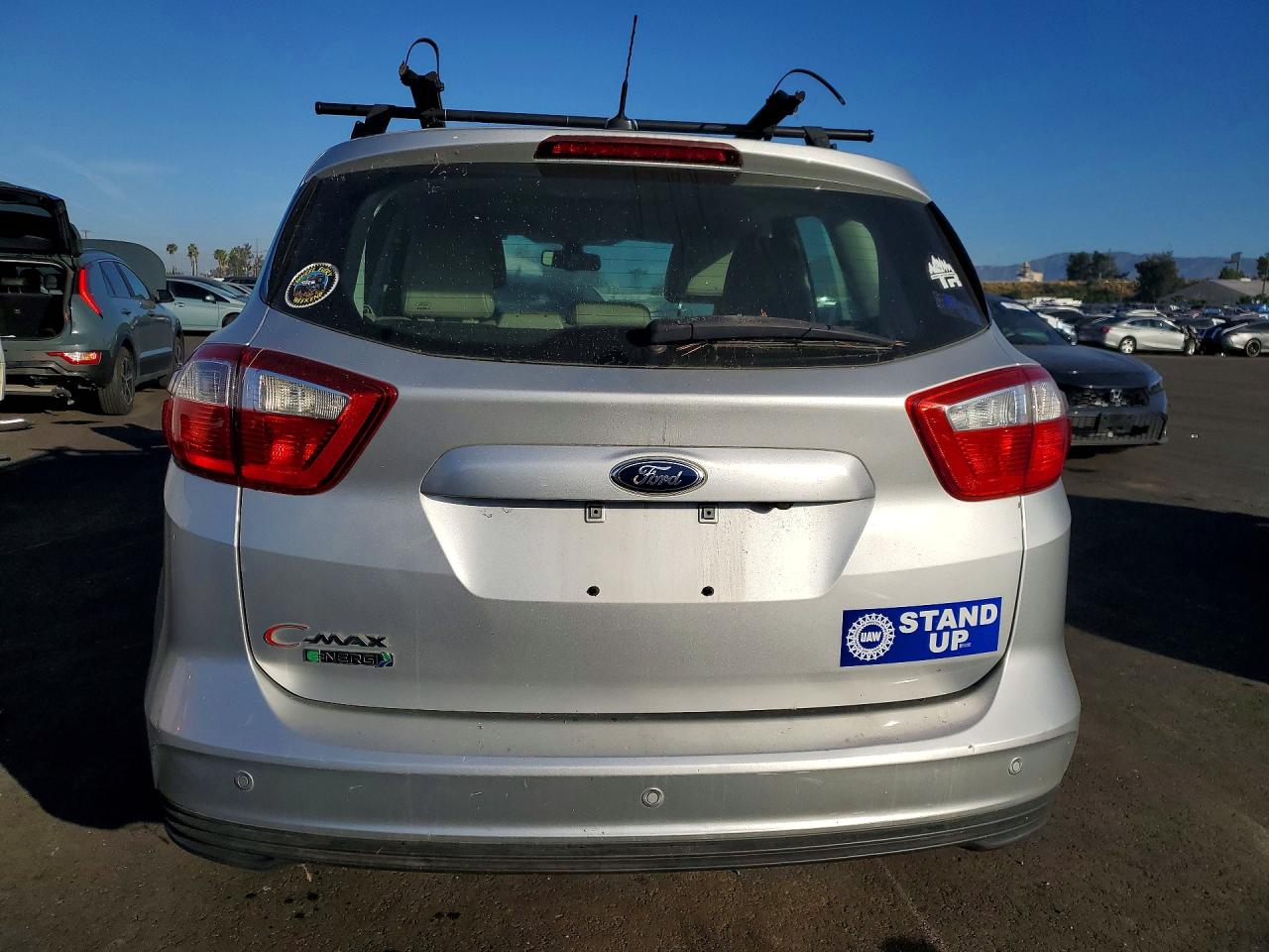 2014 Ford Cmax VIN 1FADP5CU8EL508401 photo 6