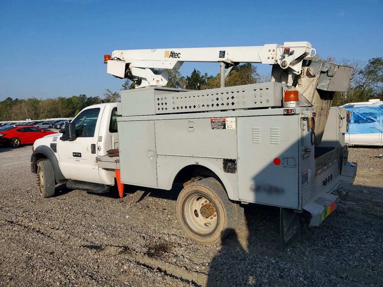 2008 Ford F450 VIN 1FD4F46YX8EB78304 photo 3