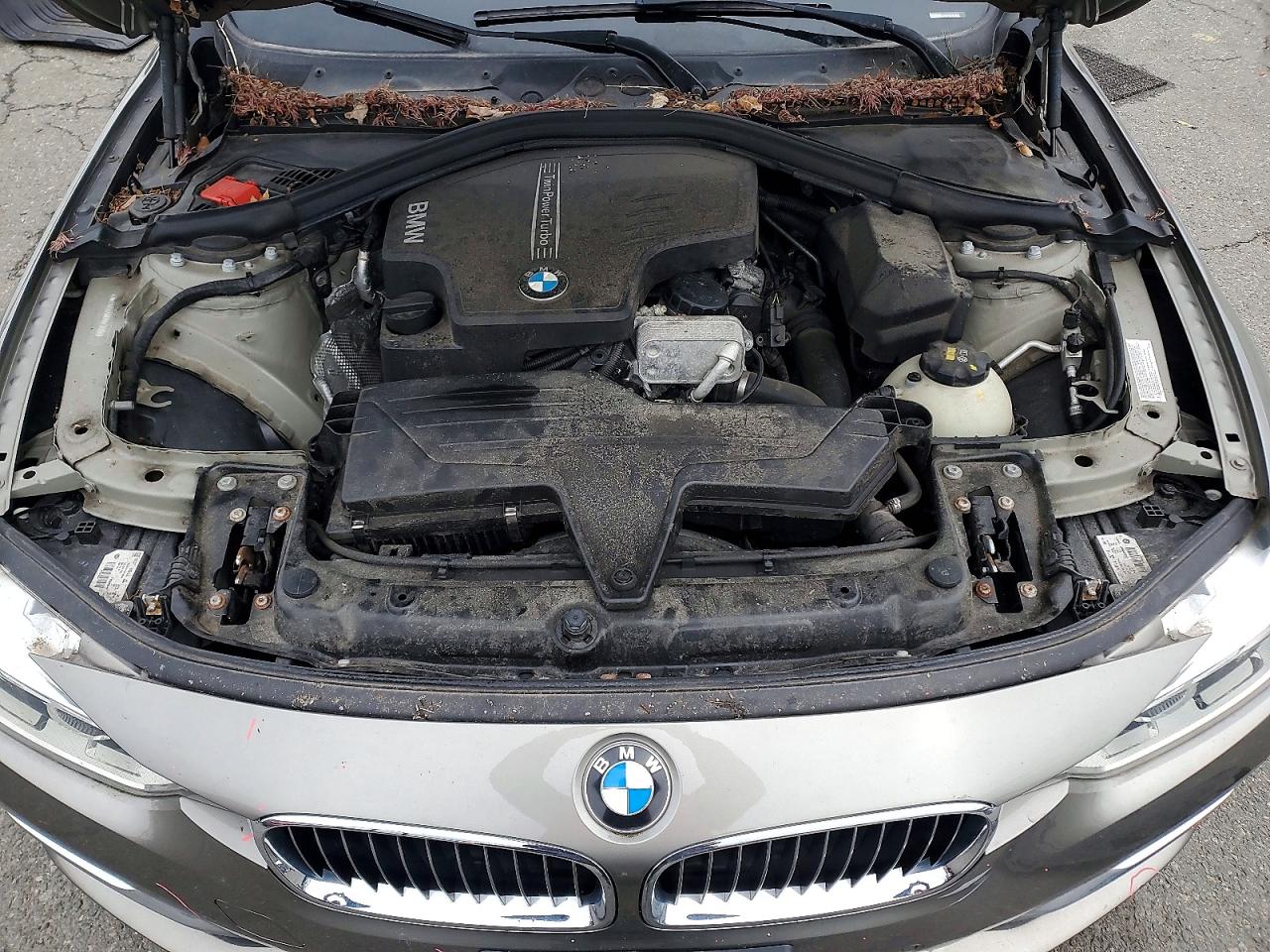 2016 BMW 3 series VIN WBA8G5C50GK443120 photo 11