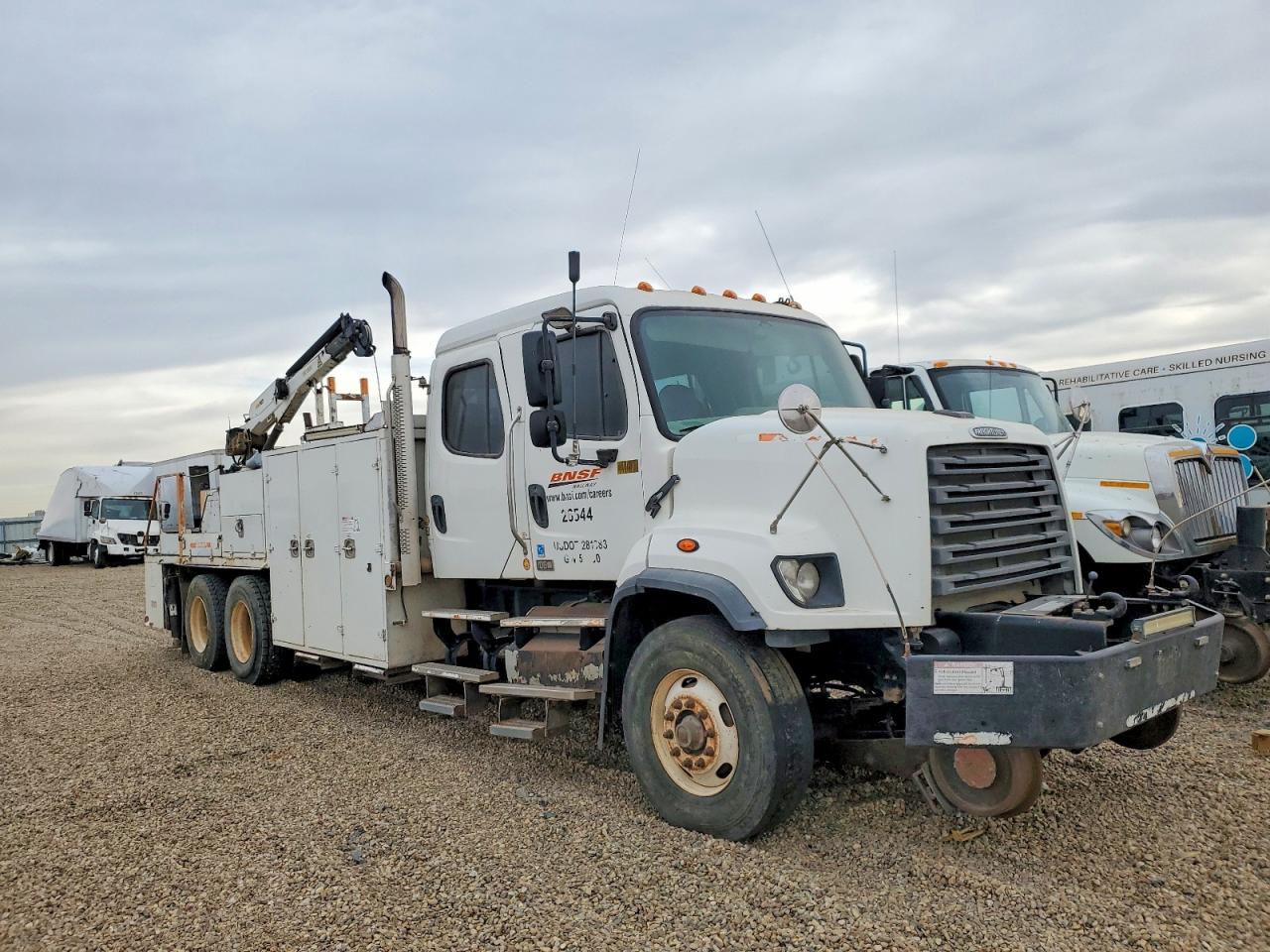 2013 FREIGHTLINER All other VIN 1FVHG5BSXDHFG3903 photo 1
