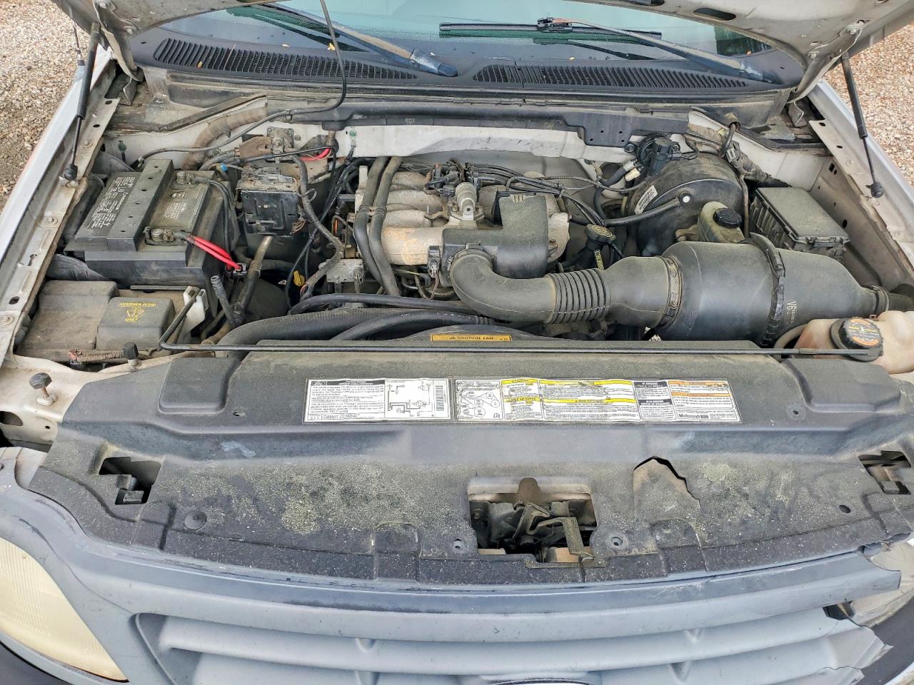 2000 Ford F150 VIN 1FTZF1725YNB56827 photo 11