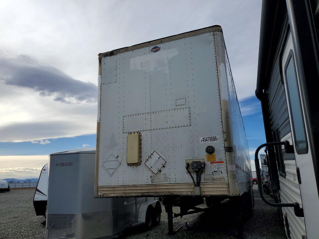2014 UTILITY Dry freigh VIN 1UYVS2530EG766700 photo 2