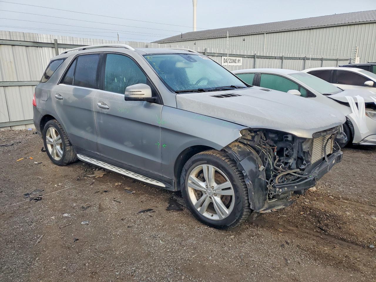 2013 Mercedes M-class VIN 4JGDA2EB7DA218050 photo 4