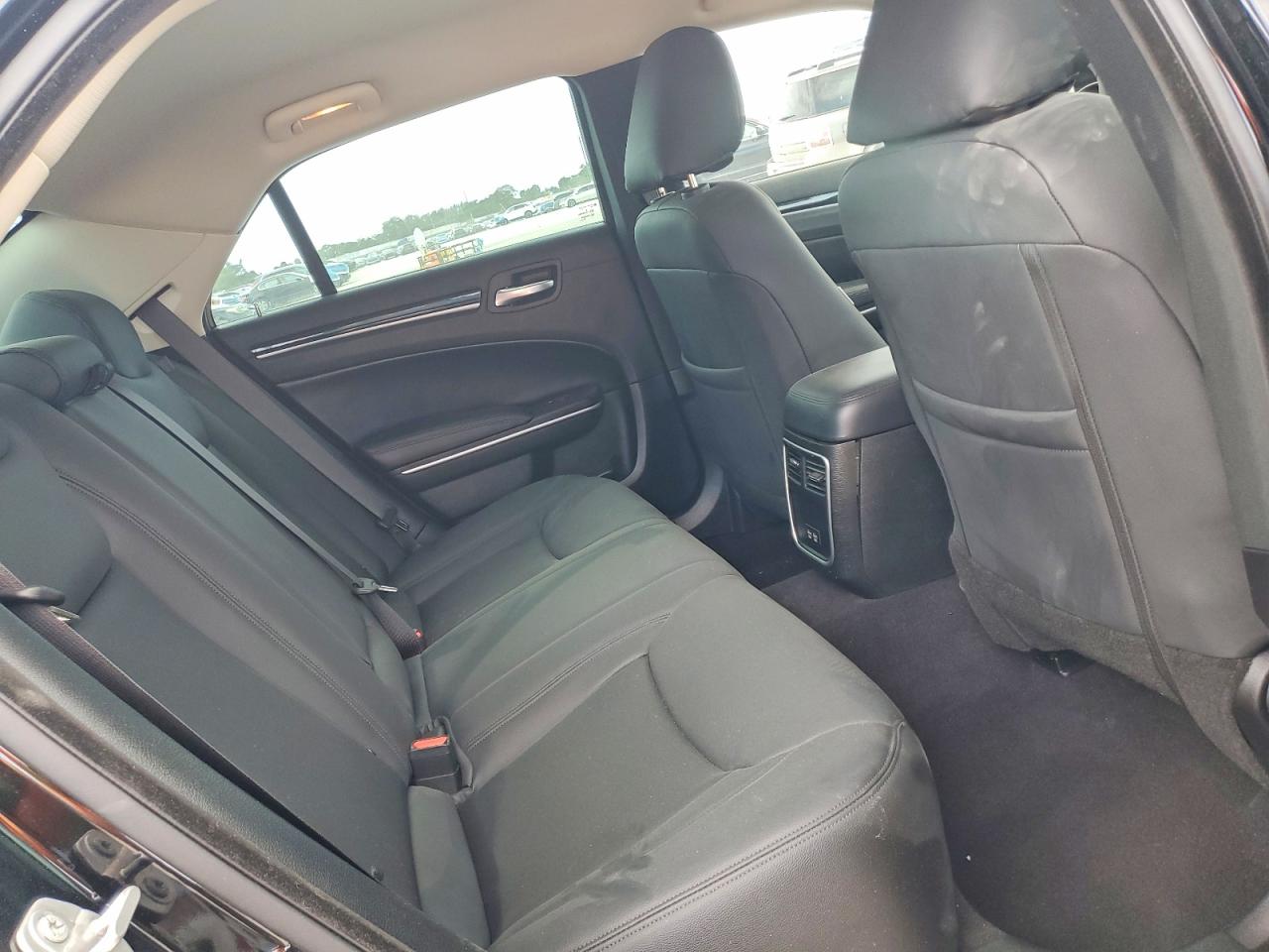 2023 CHRYSLER 300 VIN 2C3CCAAGXPH676732 photo 10