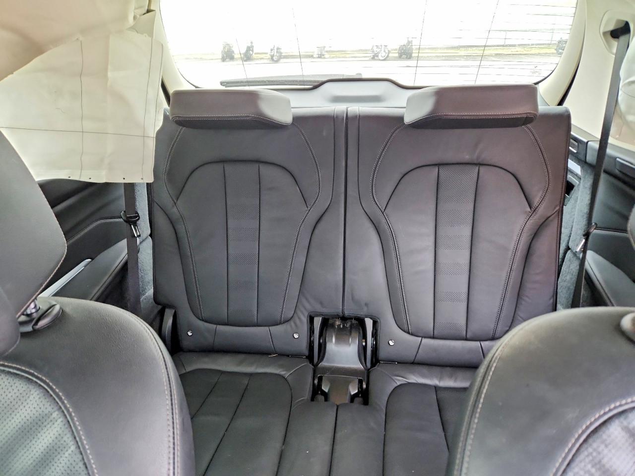 2019 BMW X7 VIN 5UXCX4C5XKLS37330 photo 10