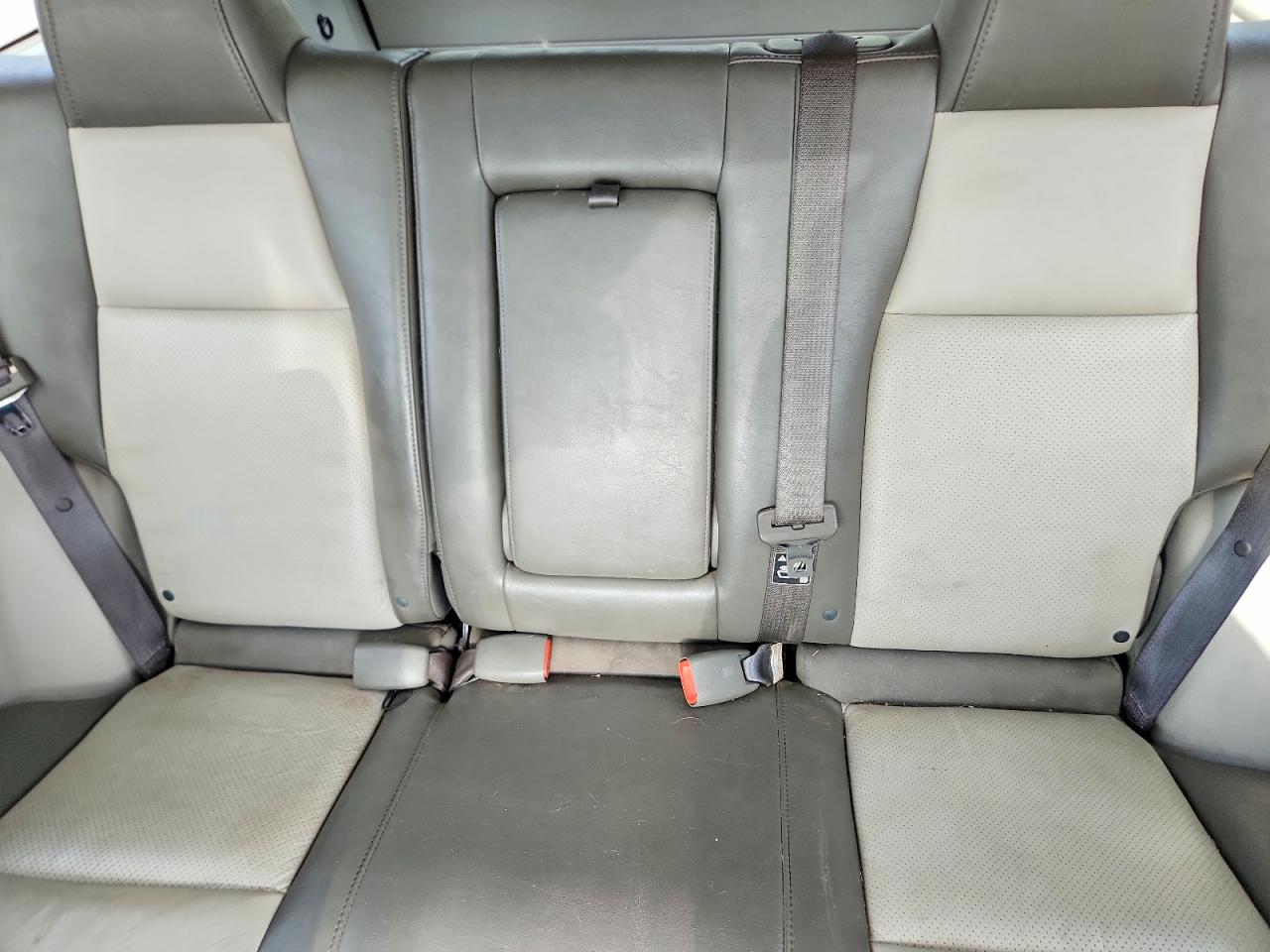 2008 Jeep Cherokee VIN 1J8HR582X8C240221 photo 10