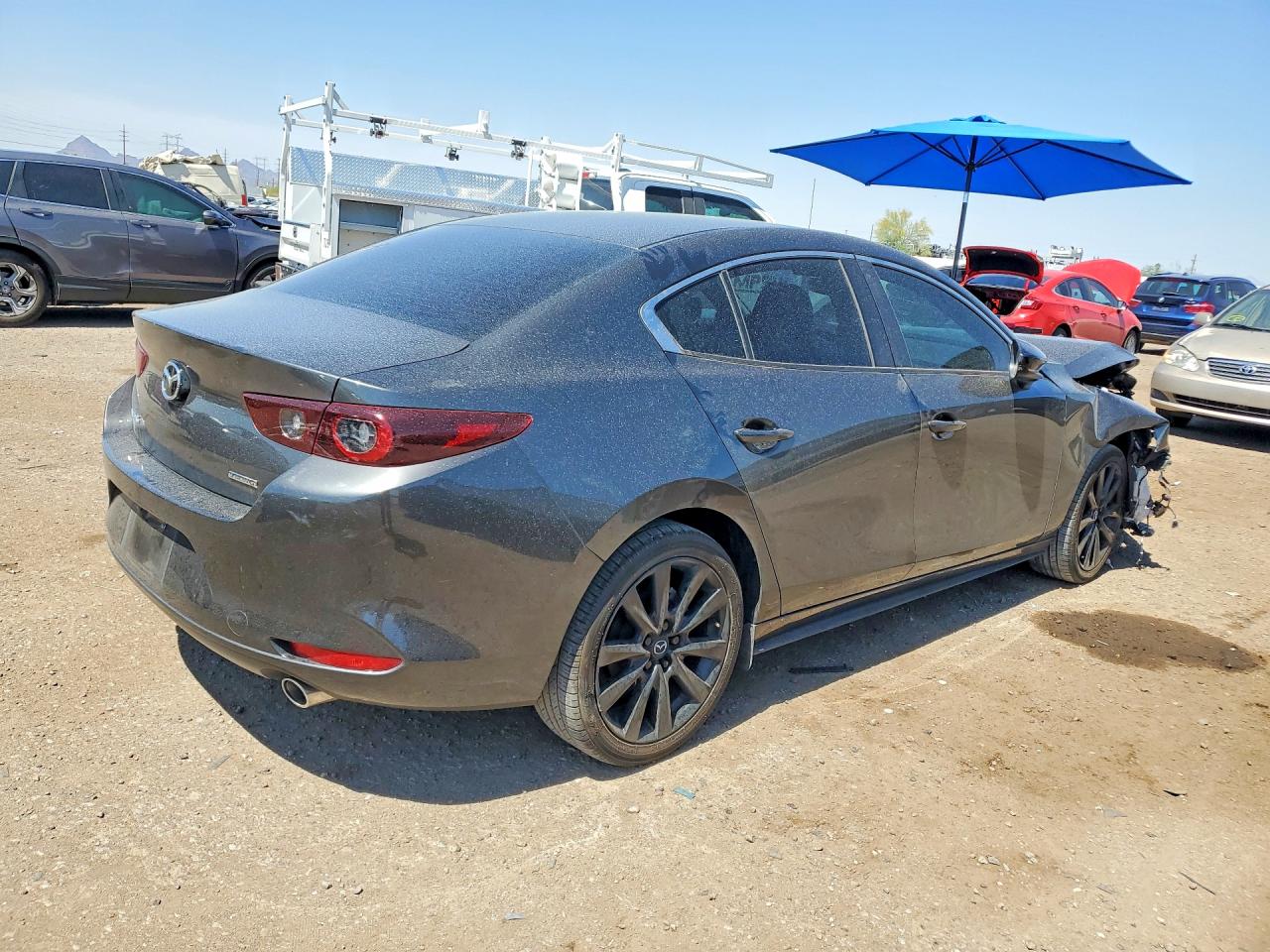 2024 Mazda Mazda3 VIN 3MZBPABM1RM437197 photo 3