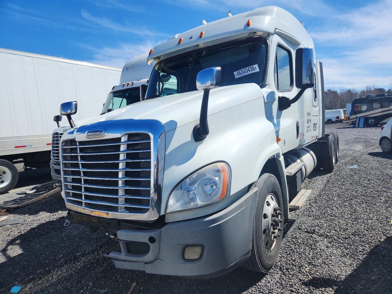 2018 FREIGLINER All other VIN 1FUJGLDR4JLJY7231 photo 2
