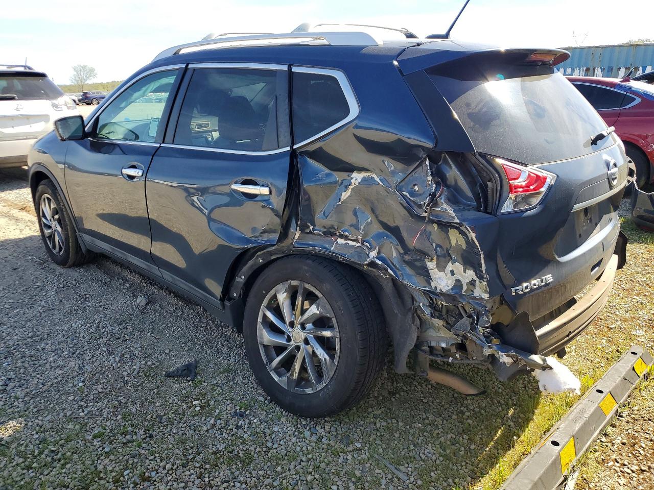 2015 Niss Rogue VIN 5N1AT2MV2FC794919 photo 2