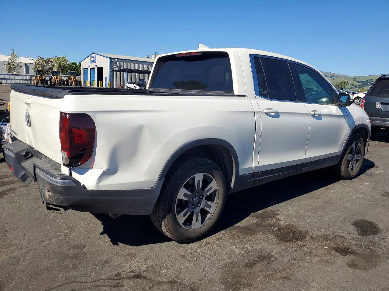 2018 Honda Ridgeline VIN 5FPYK2F56JB001580 photo 3