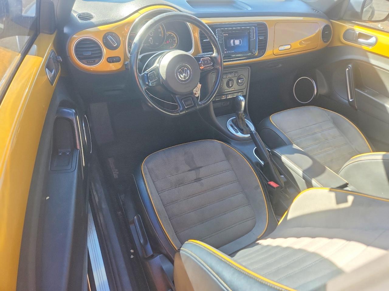 2016 Volkswagen Beetle VIN 3VWS07AT7GM622948 photo 8