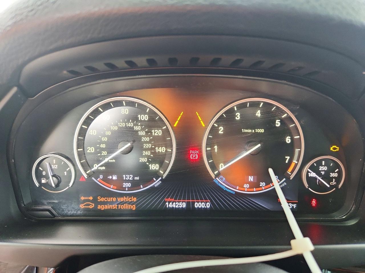 2014 BMW X5 VIN 5UXKR6C50E0J71698 photo 9