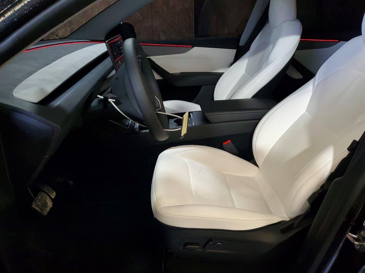 2026 Tesla Model y VIN 7SAYGDEEXTF362386 photo 7