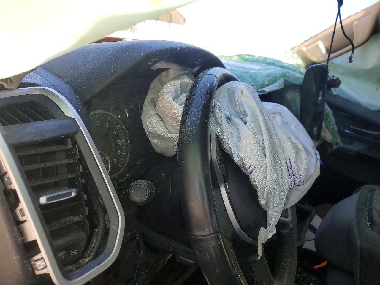 2020 Ram 1500 VIN 1C6SRFFT6LN233446 photo 9