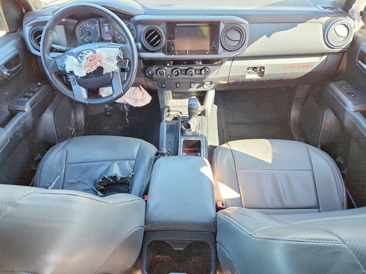 2017 Toyota Tacoma VIN 5TFCZ5AN8HX077826 photo 8