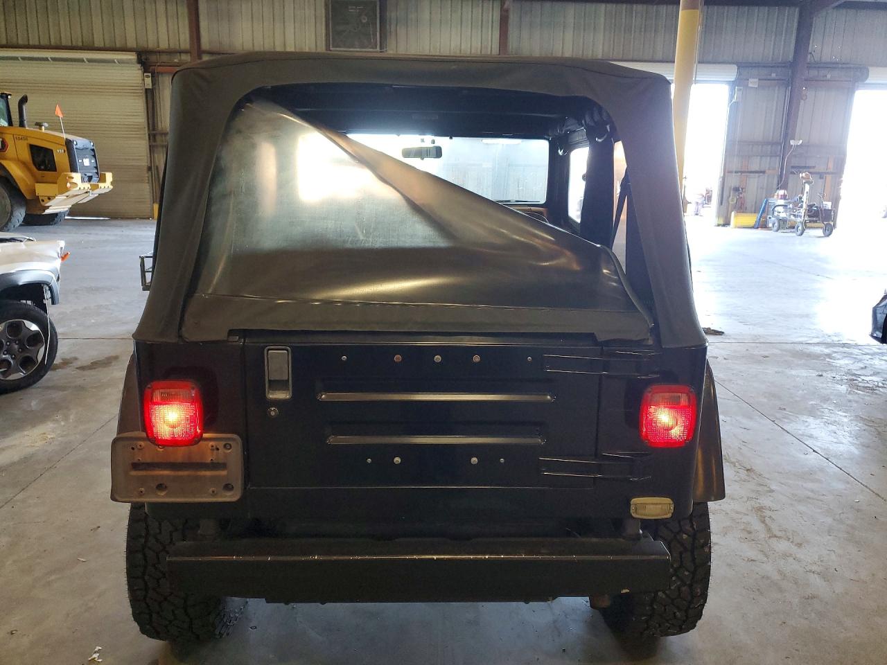 1997 Jeep Wrangler / VIN 1J4FY19S3VP431826 photo 6