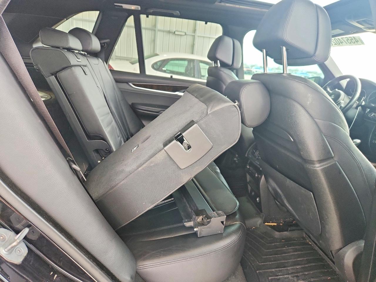 2014 BMW X5 VIN 5UXKR6C50E0J71698 photo 11