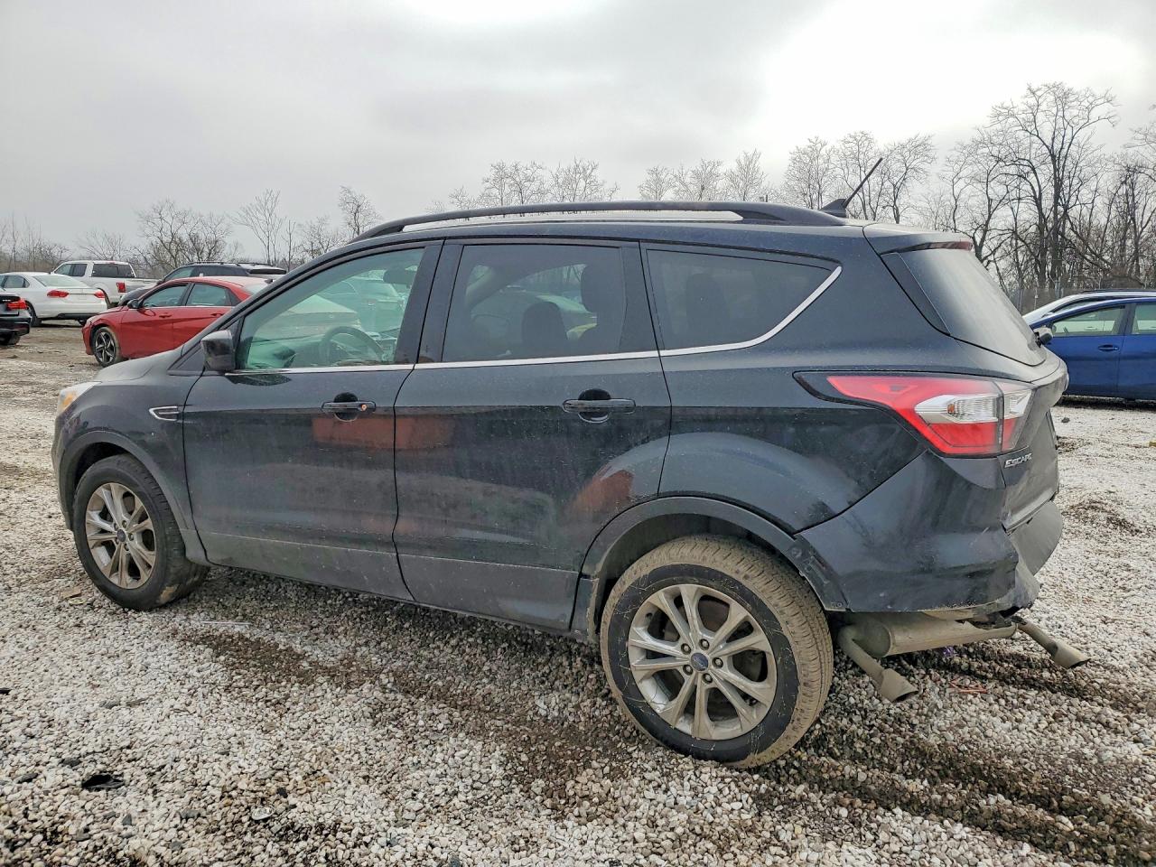 2018 Ford Escape VIN 1FMCU9GD9JUA28772 photo 2