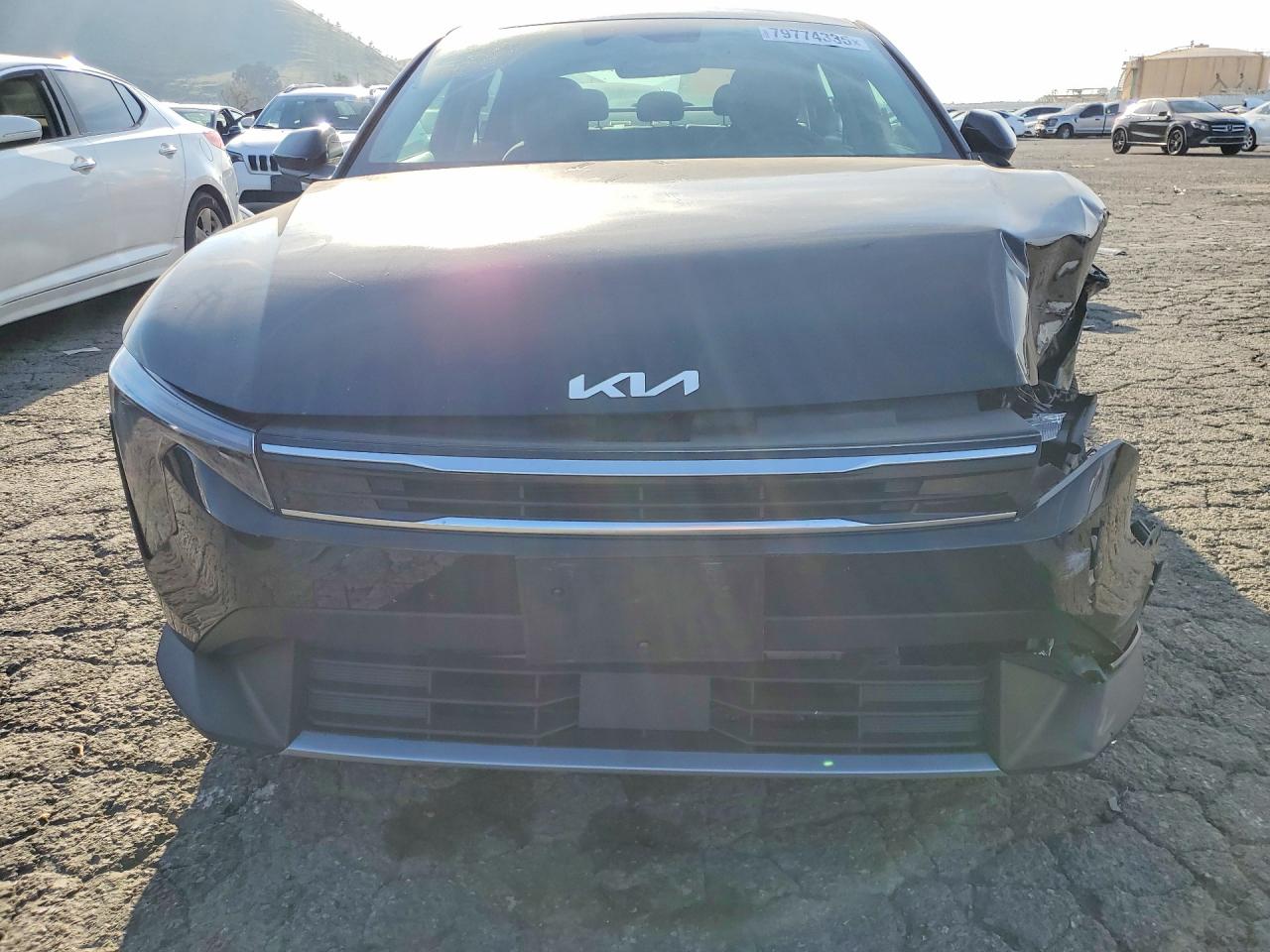 2025 Kia All other VIN 3KPFU4DE0SE033828 photo 5