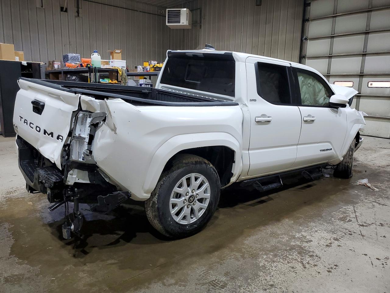 2025 Toyota Tacoma VIN 3TMLB5JN3SM195476 photo 3