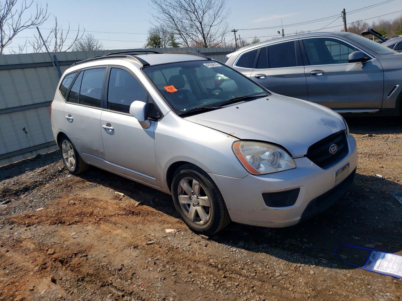 2008 Kia Rondo VIN KNAFG525487163360 photo 4
