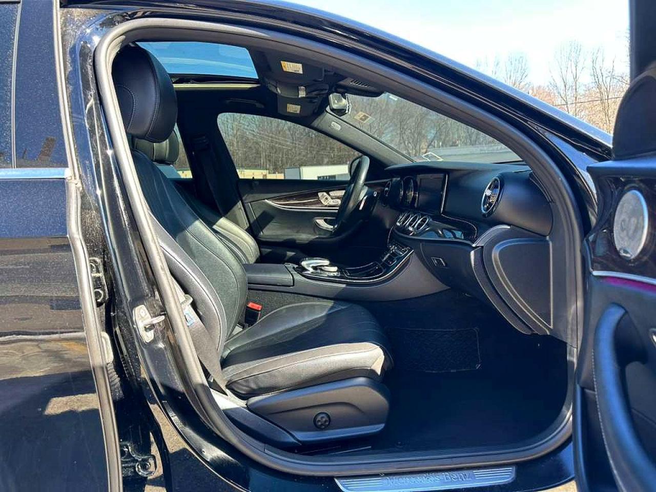 2017 Mercedes-Benz E-class VIN WDDZF4KBXHA053876 photo 9